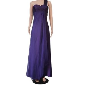 David and Johnny Long Beaded One Shoulder Flowy Lightweight Ball Gown Sz 5/6